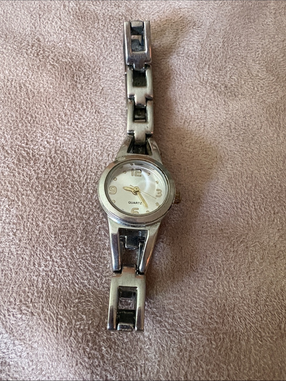 Silver Tone Women's Quartz Bracelet Watch with White Dial